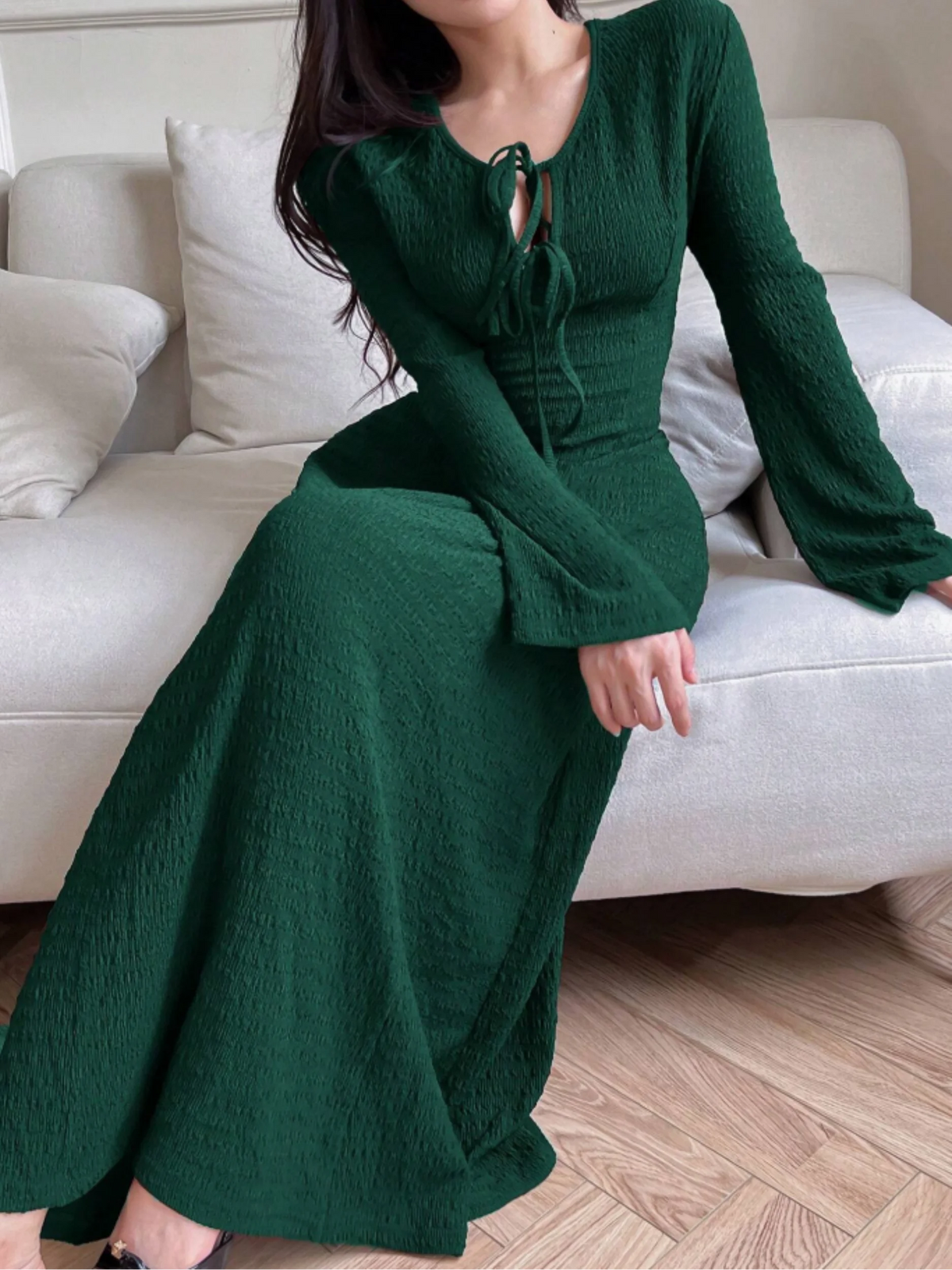 Lady's Long Sleeved Simple Dress Long Sleeve