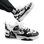 Sneakers With Graphic