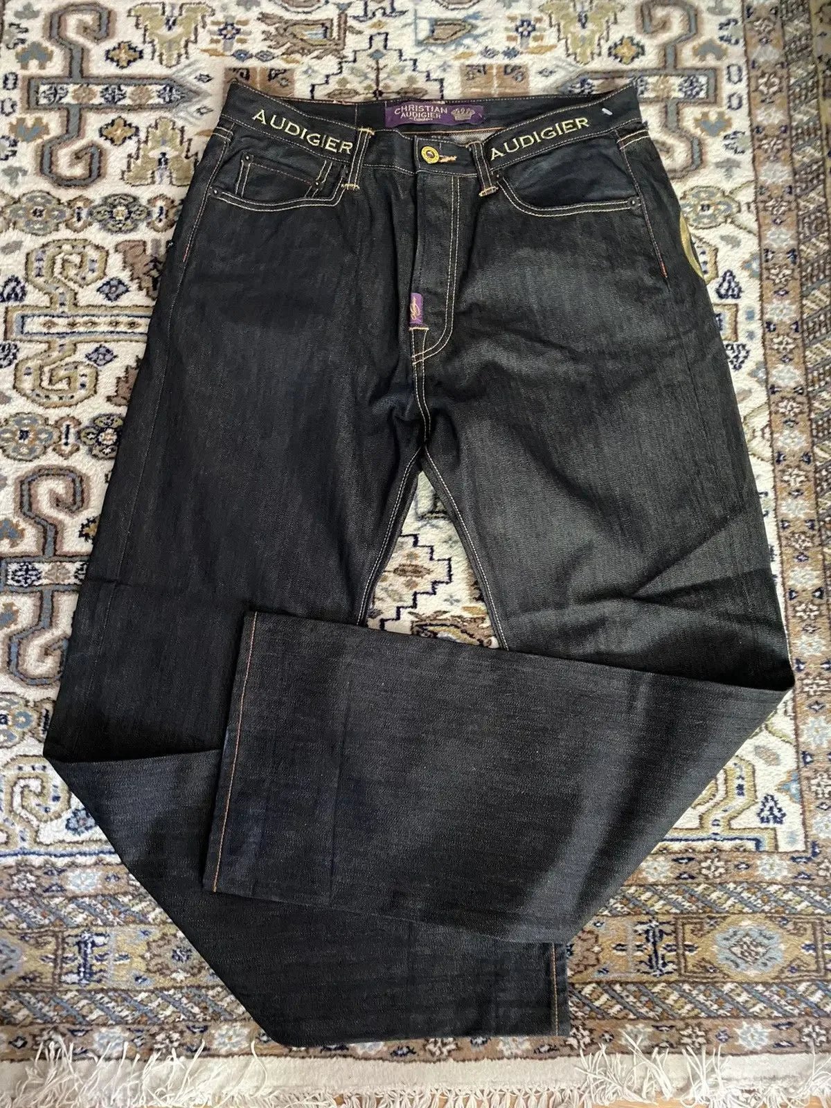 Women's Statue of Liberty Embellished Wide-Leg Jeans